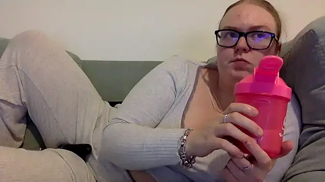 gracelovesxx online show from January 13, 2:10 pm