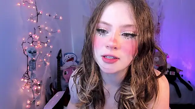 Snapshot of Lil_bela chatting on October 10, 12:10 pm Lil bela online show from October 10, 12:10 pm