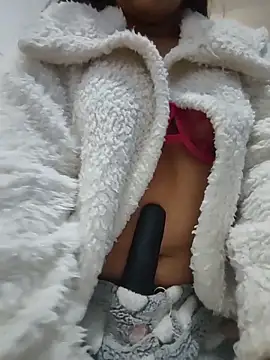 airamoon online show from October 31, 11:25 am