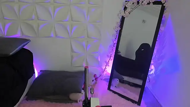 JuliethMoss online show from November 26, 8:10 pm