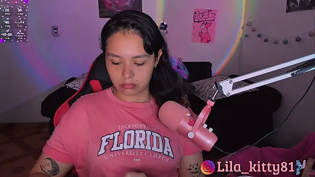 lila kitty81 online show from November 1, 7:07 pm