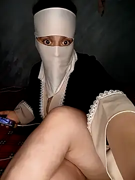 Lamia Queen  online show from September 27, 10:17 pm