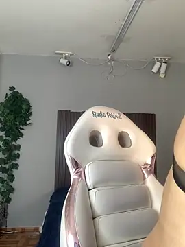 kataleya 29 online show from September 20, 11:47 pm