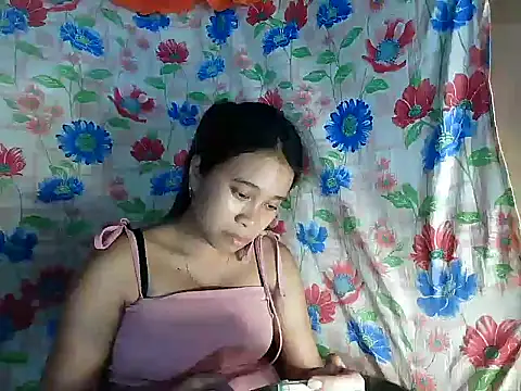 Snapshot of Pinay_Skinny18 chatting on October 1, 10:42 am Pinay Skinny18 online show from October 1, 10:42 am