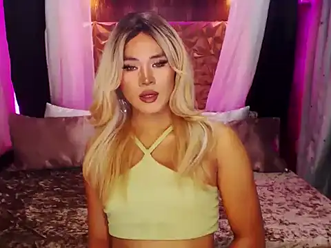 YllanaAltheaXxX online show from November 27, 8:50 am