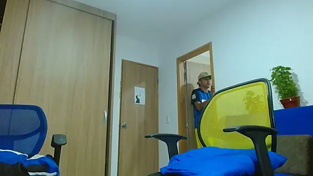 skinny23cm online show from September 16, 10:34 am