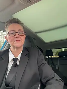 Curvy-Jinx online show from February 18, 9:08 am