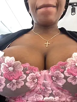 Snapshot of VictoriaKroft chatting on October 15, 12:19 pm VictoriaKroft online show from October 15, 12:19 pm