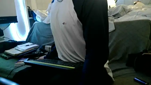 Luv2SuckBWC92 online show from December 4, 5:42 am