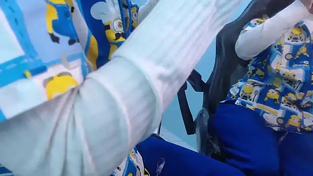 victoria hernandez t  online show from February 6, 1:47 pm