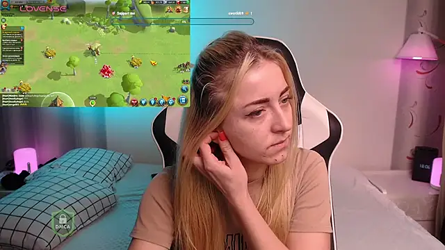 space danger online show from November 28, 3:15 pm