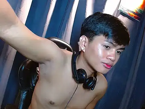 Alexx 143 online show from December 14, 9:04 am