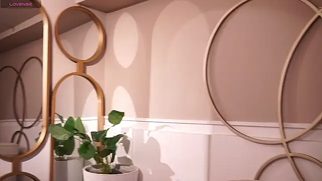 Ariaa Isabell online show from November 12, 6:50 pm