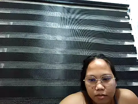 SpankyMyAss69 online show from May 18, 4:13 pm