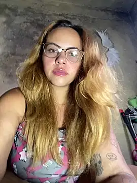 Chloe Leaozinho online show from April 14, 5:57 pm