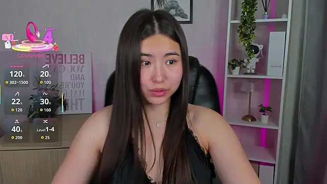 Megan Williamms online show from November 3, 12:25 am