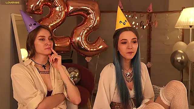 violetesa online show from November 7, 2:11 pm