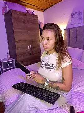 Snapshot of juliana-mancini chatting on October 6, 6:12 pm juliana-mancini online show from October 6, 6:12 pm