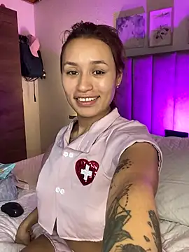 Snapshot of juliana-mancini chatting on October 3, 6:24 pm juliana-mancini online show from October 3, 6:24 pm