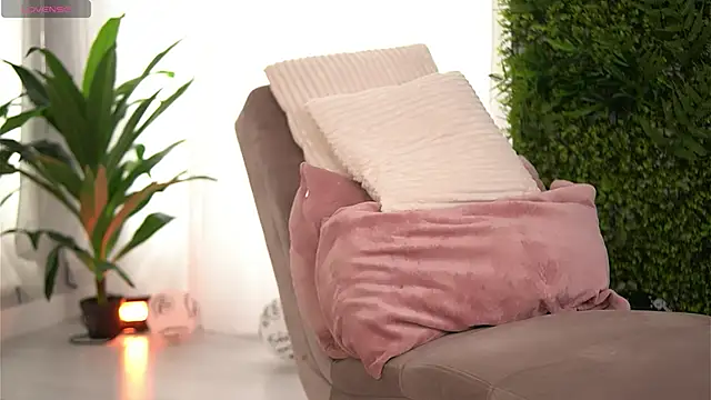 FreyaHeart online show from November 10, 7:14 am