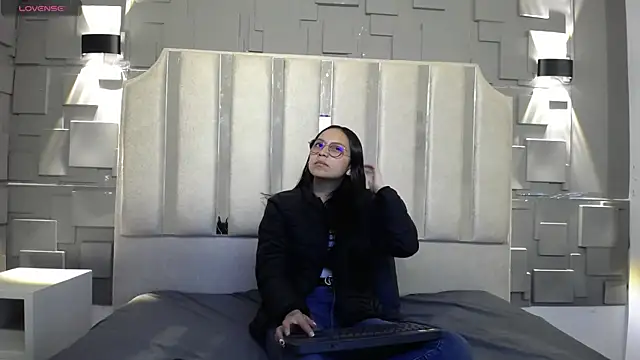 katalina07 1 online show from April 18, 3:14 pm