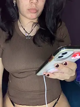 Snapshot of Aixahot3 chatting on October 22, 3:00 am Aixahot3 online show from October 22, 3:00 am