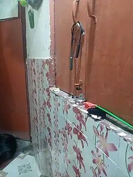 Snapshot of Meenaksi-singh chatting on September 14, 7:45 pm Meenaksi-singh online show from September 14, 7:45 pm