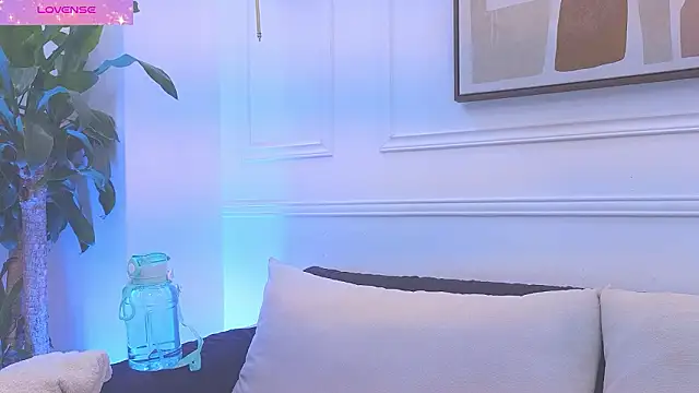 Daisy Price online show from March 3, 10:21 am