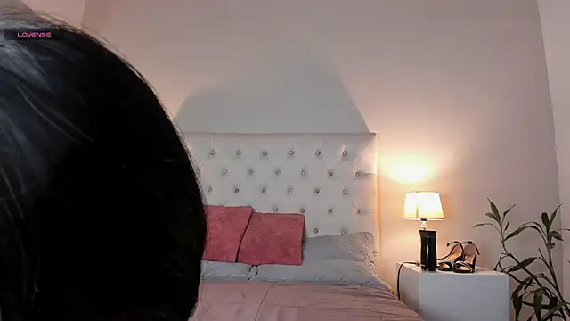 Snapshot of Perla_Giraldo chatting on October 14, 4:37 am Perla Giraldo online show from October 14, 4:37 am