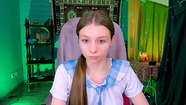 JulieDaniel online show from July 8, 9:22 am