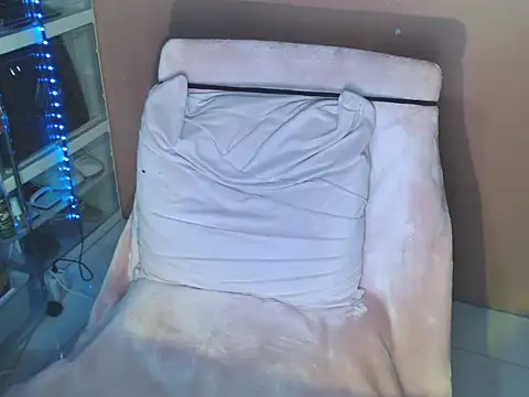 skinny gracie online show from December 3, 7:44 am