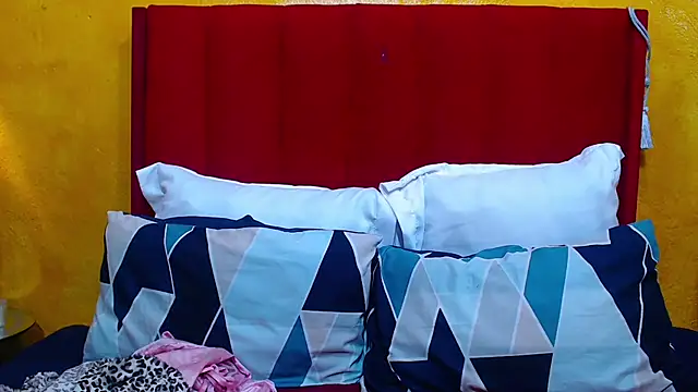 Candycrush2555 online show from December 5, 7:19 am