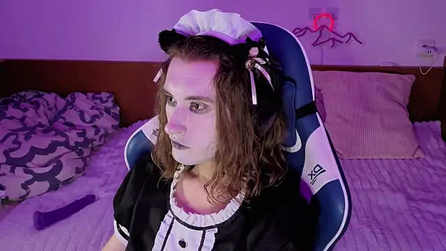 whitekittenenergy online show from September 18, 5:33 pm