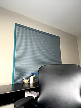 WomanNextdoor1 online show from November 16, 11:43 am