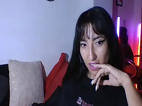 a miss online show from November 11, 12:28 am