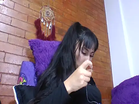 a miss online show from October 24, 10:17 pm