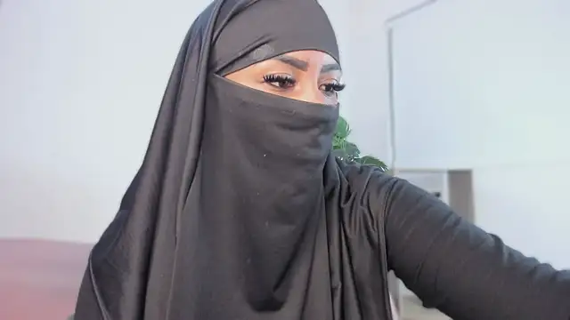 yasmin elite online show from January 15, 10:32 am