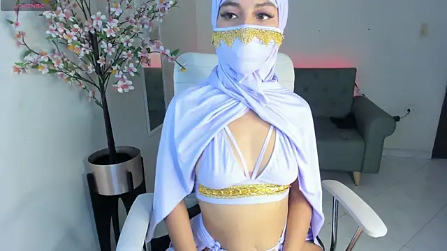 leila whisper online show from September 26, 7:22 pm