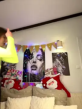 LINA ALL EYES ON YOU online show from January 13, 8:02 pm