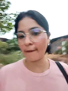 Lily-o online show from December 4, 10:43 pm