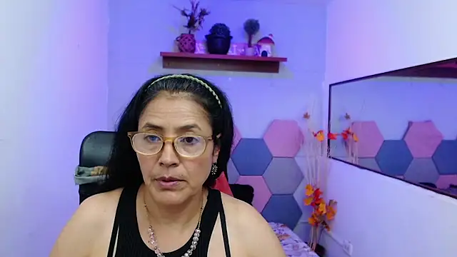 Snapshot of AmandaPeet chatting on September 16, 7:55 pm AmandaPeet online show from September 16, 7:55 pm