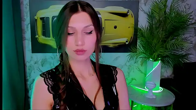 Mollyinyourmind online show from March 26, 10:11 pm