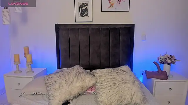 ashlye white online show from February 14, 4:03 am