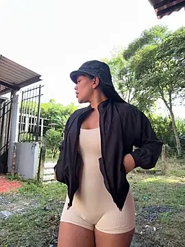 laure torres online show from February 20, 1:56 pm