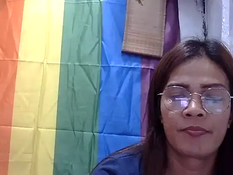 juicycum069 online show from April 7, 10:39 am