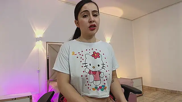 Snapshot of Violet_tay1 chatting on October 10, 12:32 pm Violet tay1 online show from October 10, 12:32 pm