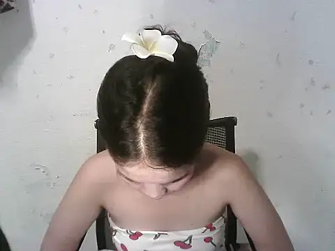 flawless yue online show from April 25, 1:52 pm