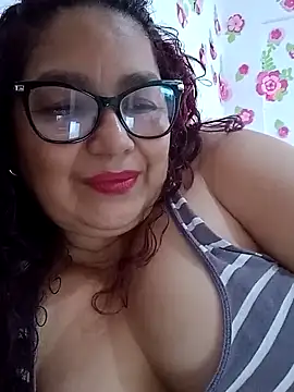 Snapshot of ladytropical1 chatting on September 26, 5:32 pm ladytropical1 online show from September 26, 5:32 pm
