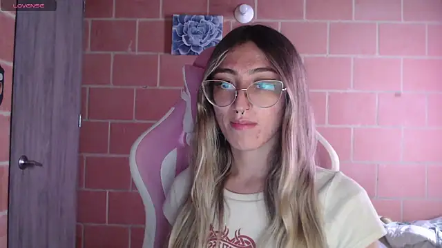 Andrea camilaaa online show from October 28, 2:23 pm