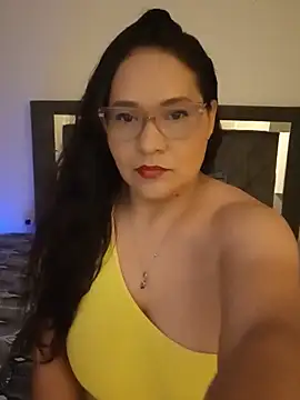 Laurasofia01 online show from June 2, 1:39 am
